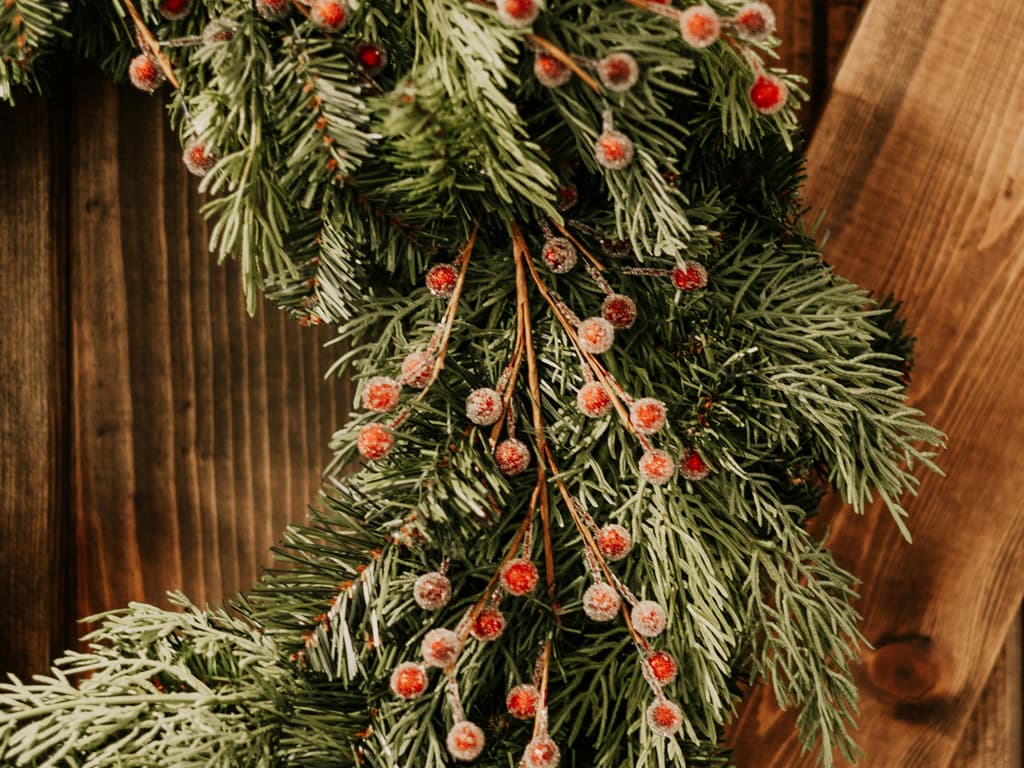 Deze kerstkrans past het best bij jouw voordeur